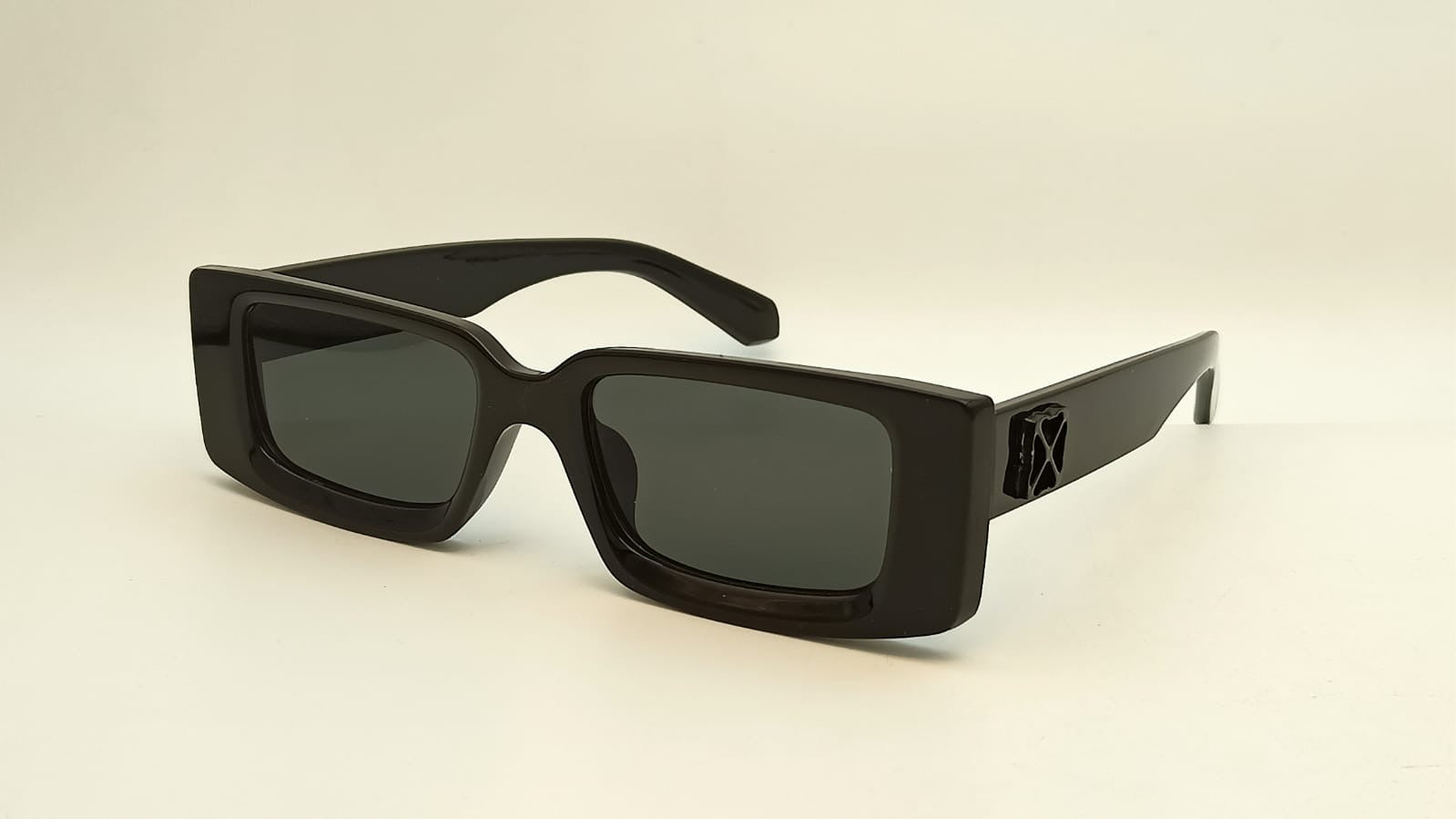 Off-White rectangular sunglasses