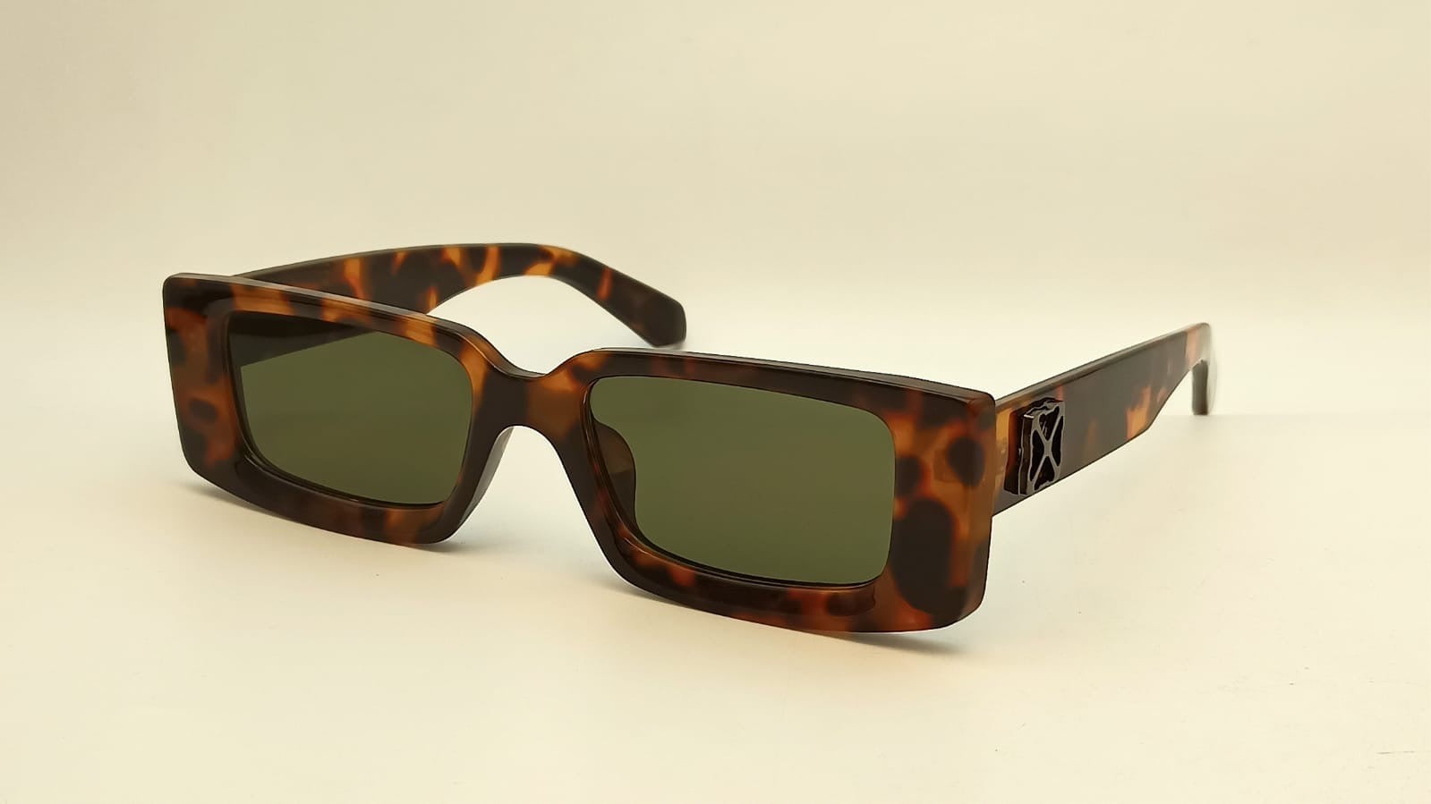 Off-White rectangular sunglasses