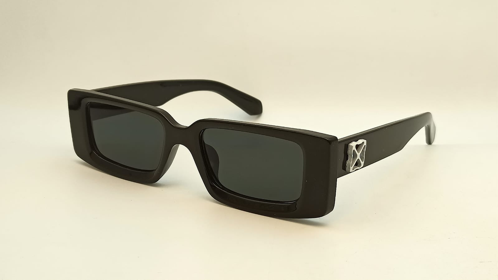Off-White rectangular sunglasses