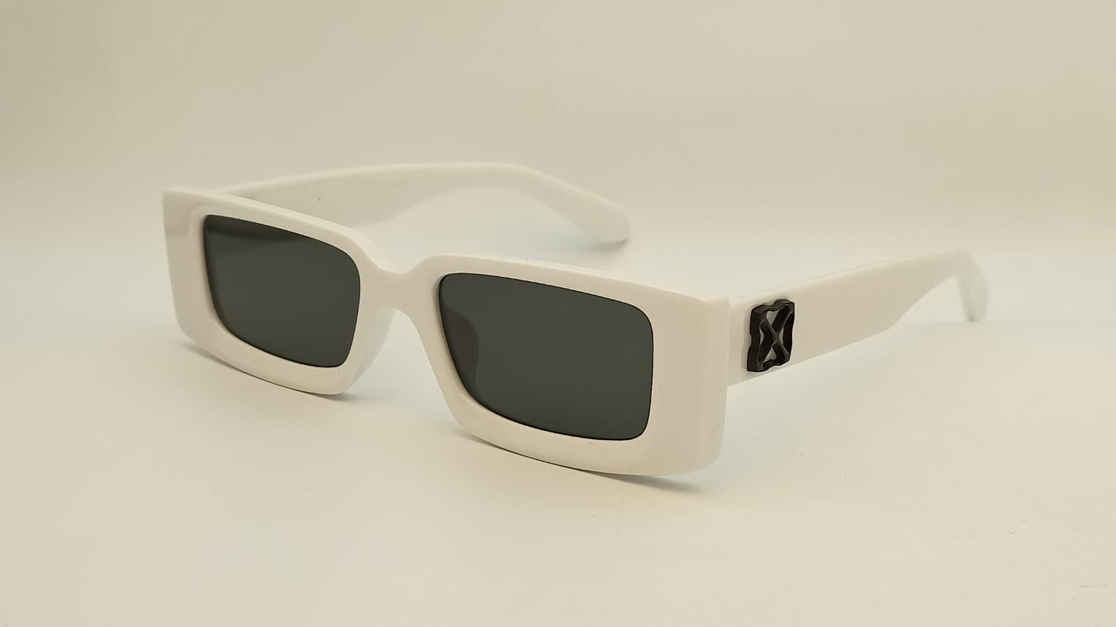 Off-White rectangular sunglasses
